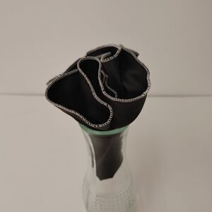 MEN'S ROUND HANKY POCKET SQUARE.
